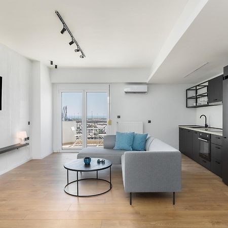 Celine By Halu!, Spacious Apartments Next To Business Hub เทสซาโลนิกิ ภายนอก รูปภาพ