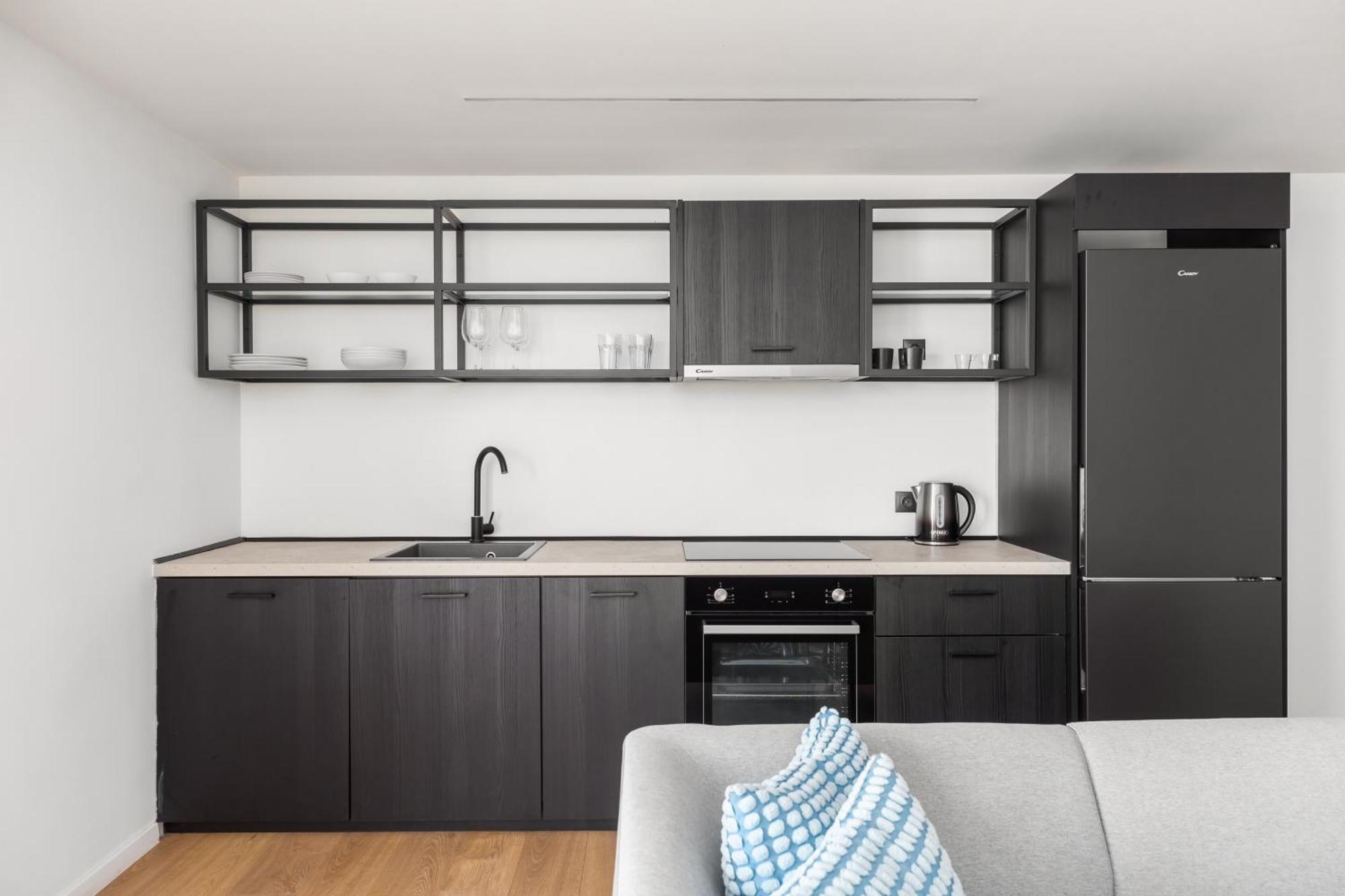 Celine By Halu!, Spacious Apartments Next To Business Hub เทสซาโลนิกิ ภายนอก รูปภาพ